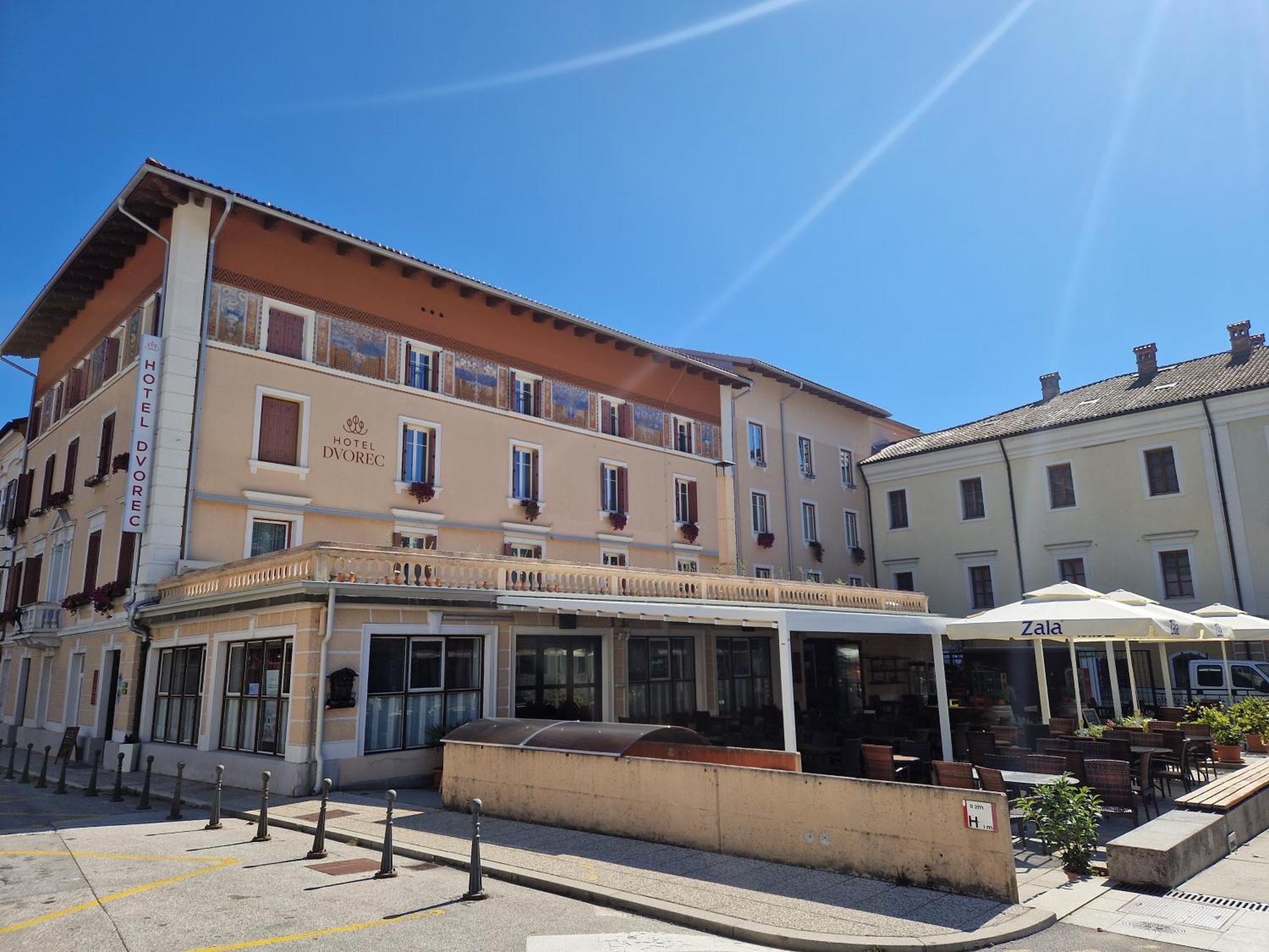 Hotel Dvorec Tolmin Exterior photo